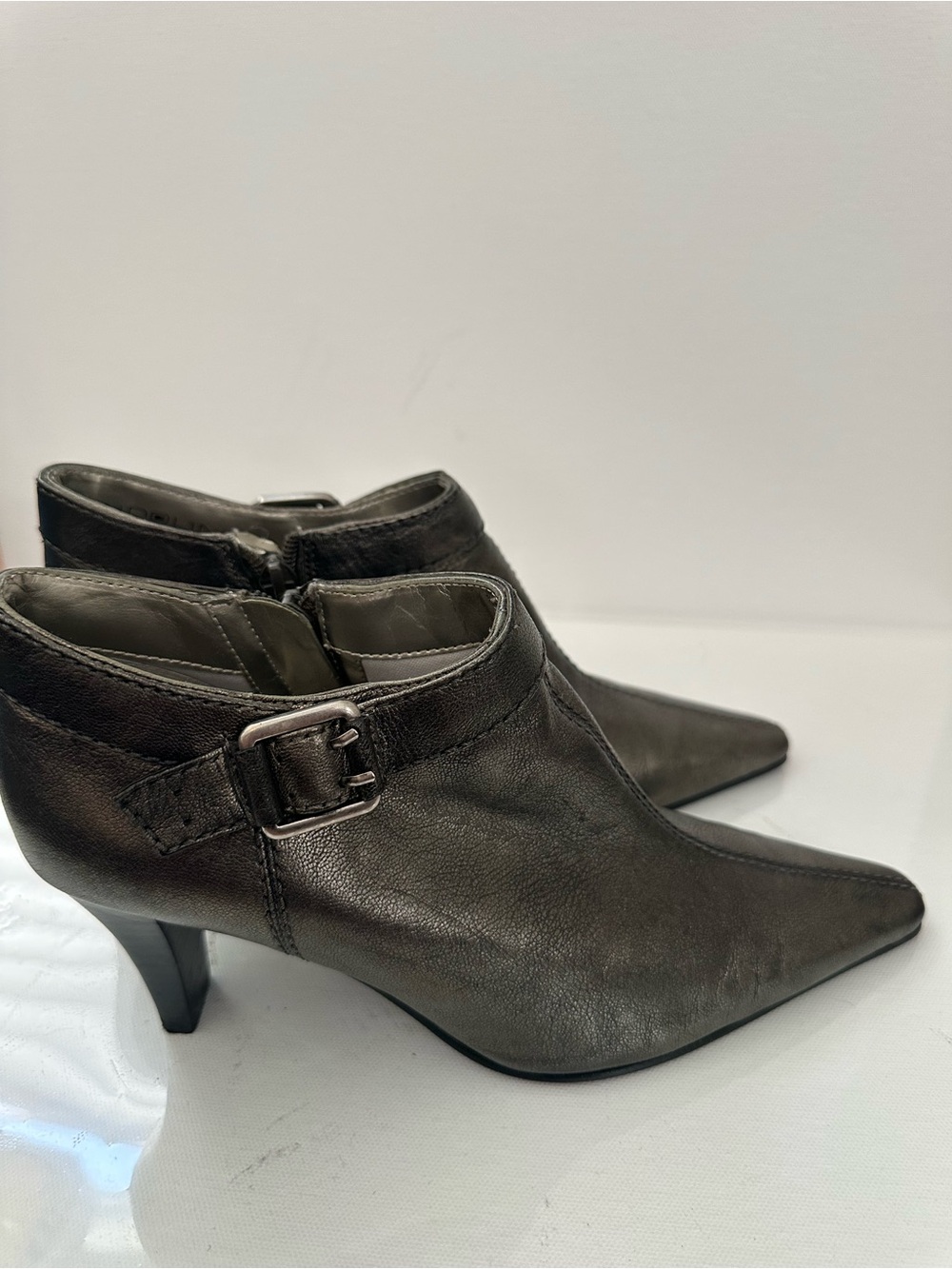 Women's Pointed Ankle Bootie in Metallic Gray